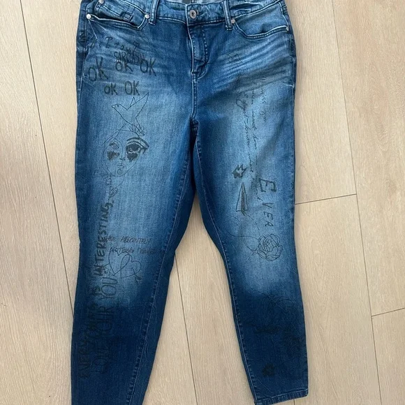 Torrid Denim Graphic Slim Jeans – Dark Wash
Size 16T - Picture 2 of 4